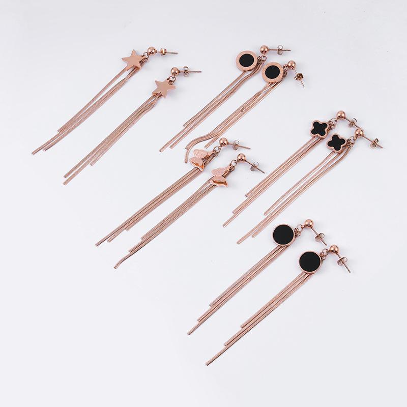 Japan And South Korea Sweet Su Different Face -Shaped Roman Digital Black Barrine Steel Titanium Steel Earrings