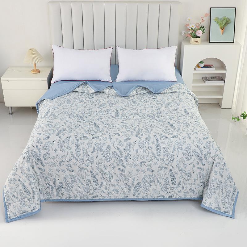 Skin-Friendly Cotton Quilt: Double-Sided, Washable Summer & Autumn Blanket