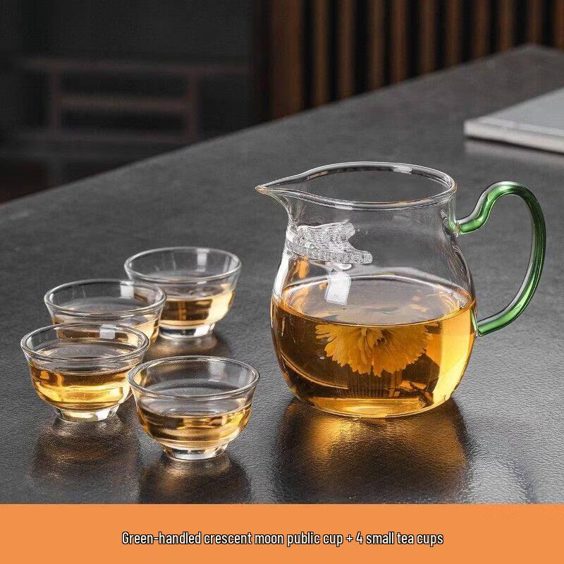 ZISIZ Thickened Glass Fair Tea Pitcher with Built-in Crystal Infuser