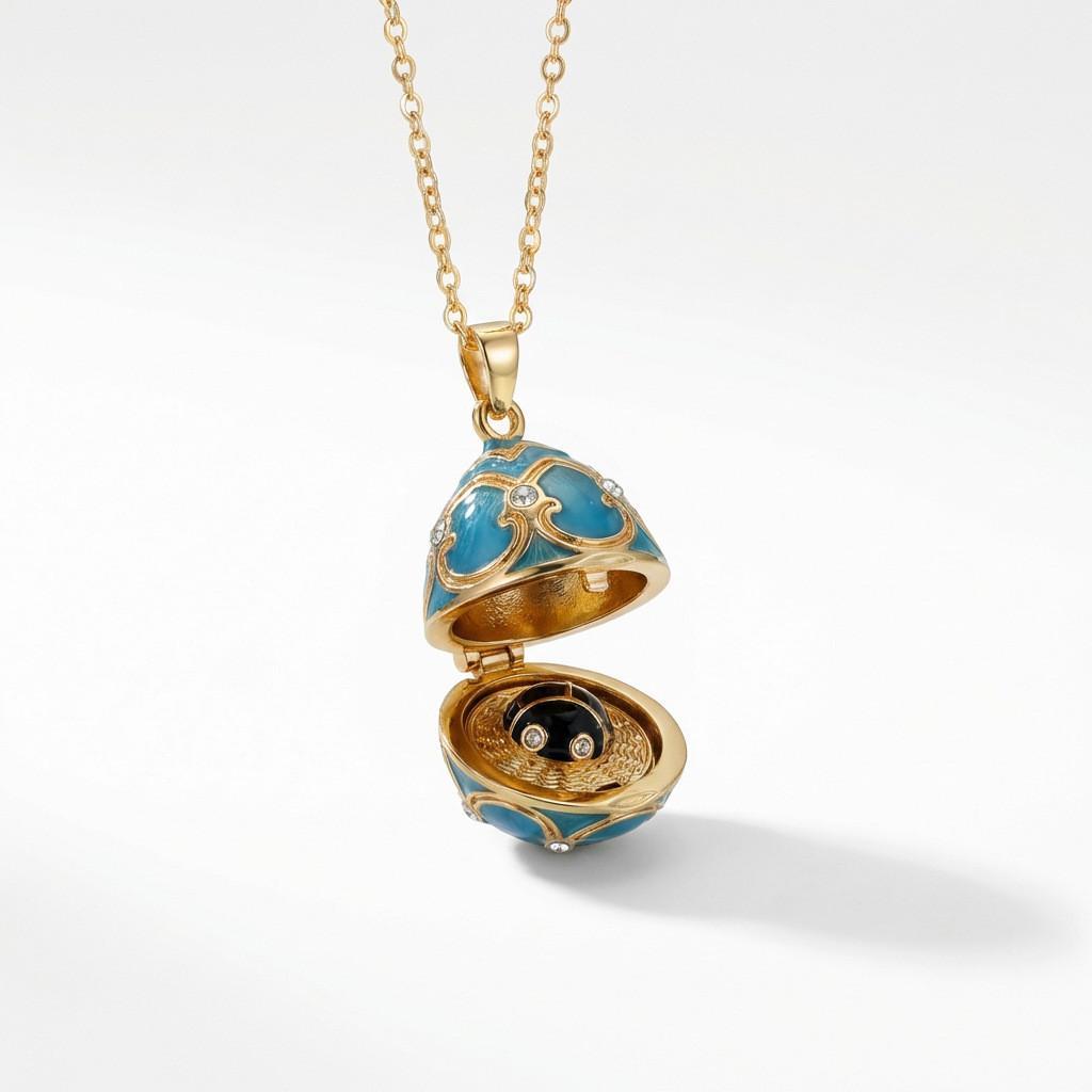 Vintage Shell Pendant Necklace With 18k Gold Plating For Women And Men