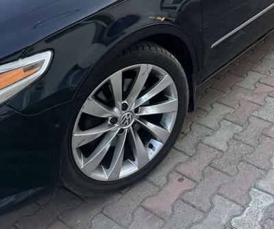 Kemer pedleri 2008-2012 (4 adet, siyah, ABS plastik) Volkswagen Passat CC 2008- için