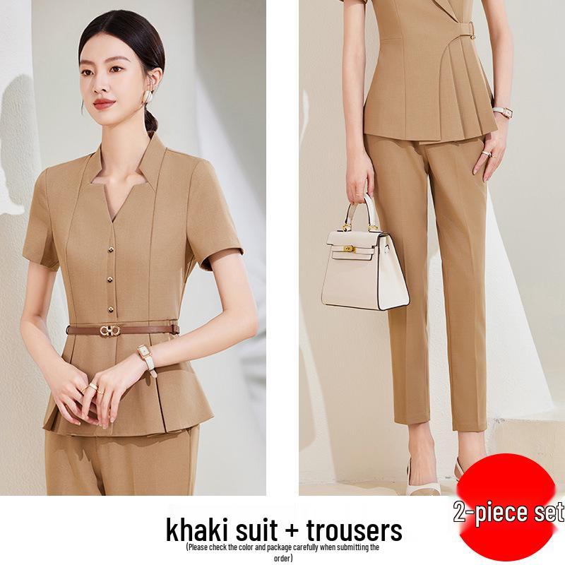 

Женский профессиональный костюм высокого класса для формального офиса, отеля или салона красоты M