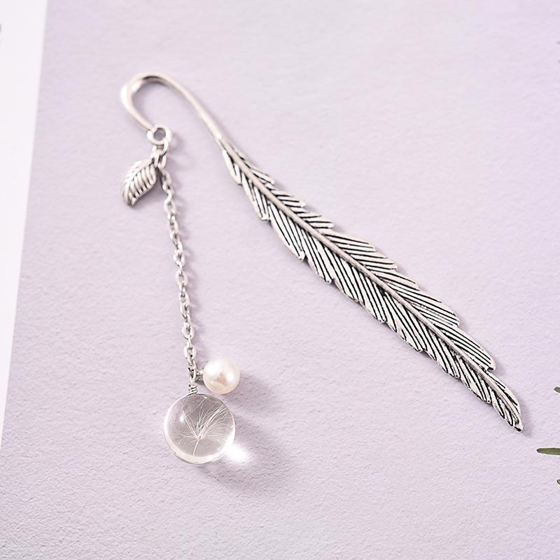 Novelty Dry Flower Bookmark Retro Ball Pendant Book Label For Girls Vintage Jewelry Kids Gift Stationery Book Accessories
