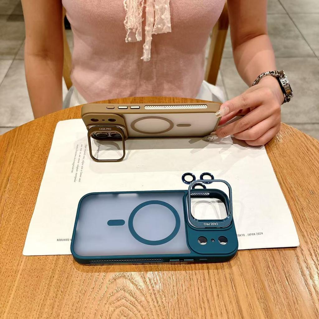 Luxury Powerful Magnetic Magsafe Wireless Charging Shockproof Protective Cover for iPhone 17 Air Pro Max Lens Bracket Case