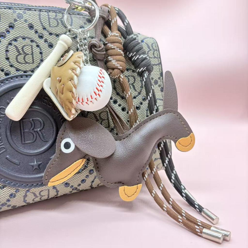Jinshang Miu Series Dachshund Letter Baseball Keychain - Handmade Leather Schoolbag Pendant with Woven Rope Ornament