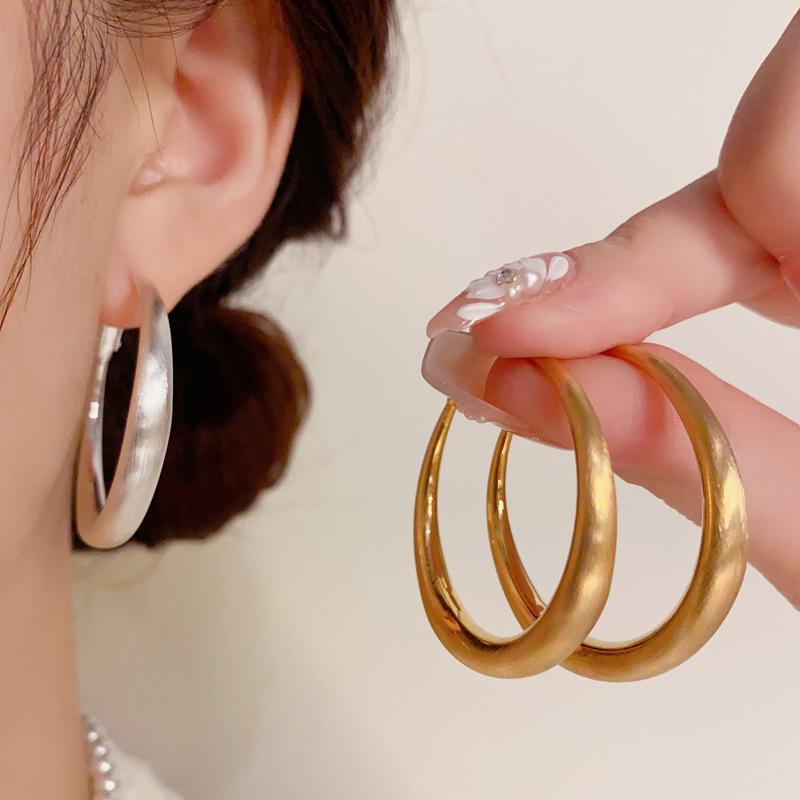 Personality Fashion Simple Metal Brushed Hoop Earrings Temperament Versatile Cool Style Earrings for Women