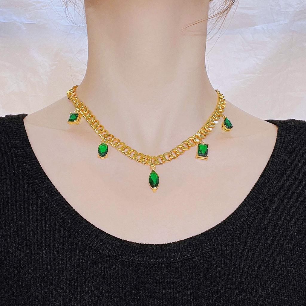 French Style Retro Jewelry Luxury Simulation Emerald Necklaces Gold Color Vintage Cuban Link Chain Necklace For Women