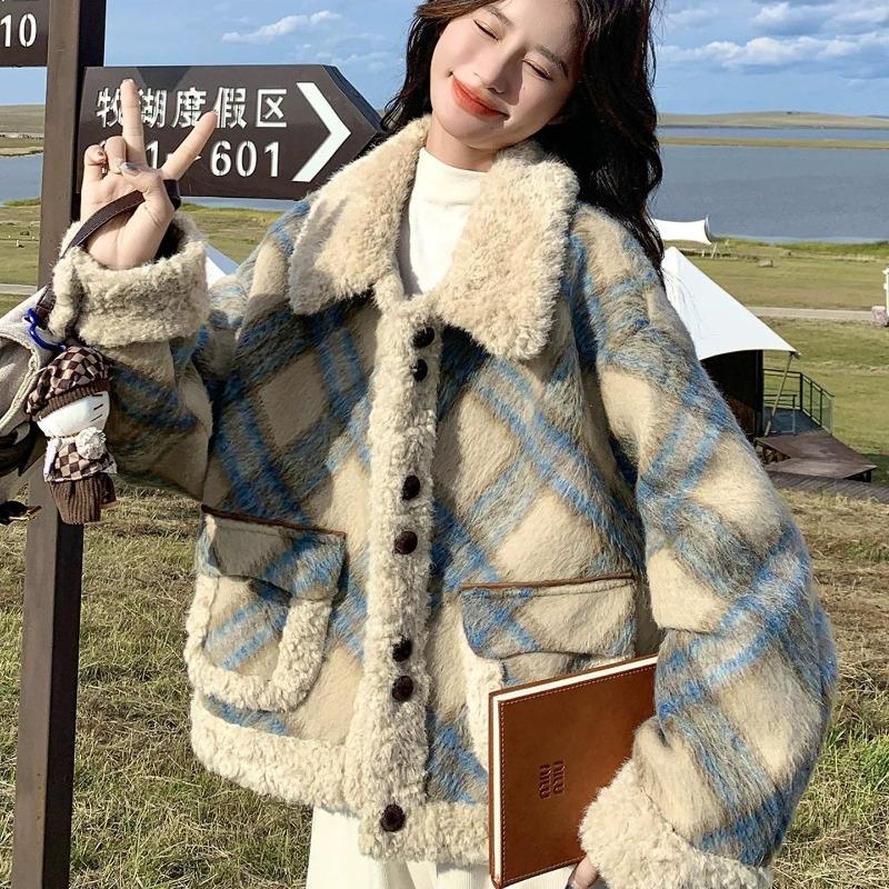 Woolen, Splicing Autumn and Winter Retro Plaid Design Woolen Coat Thickened Jacket Green and Thin