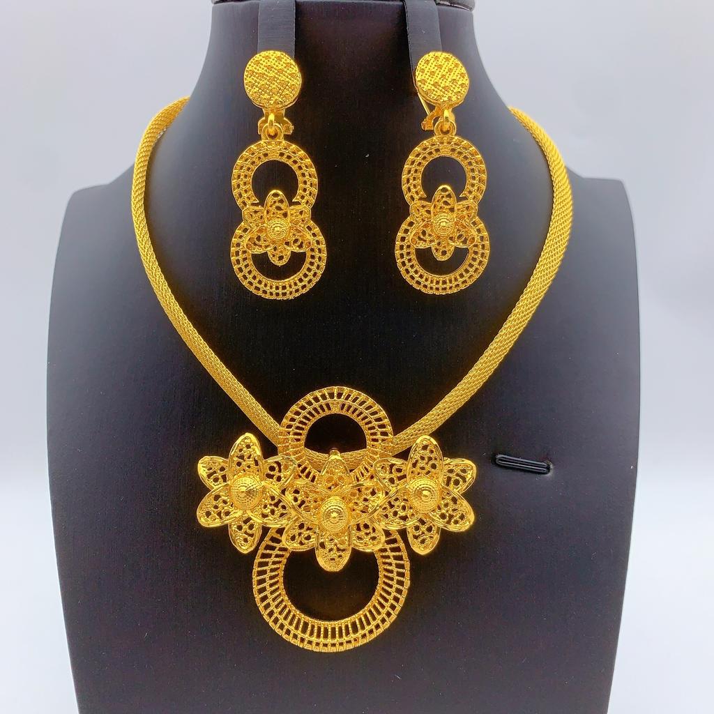 Heiße Verkäufe Luxuriös Groß Braut Afrikanische Blumen Design 24 Karat Vergoldet Schmuckset für Hochzeitschmuck Halskette Ohrring Set