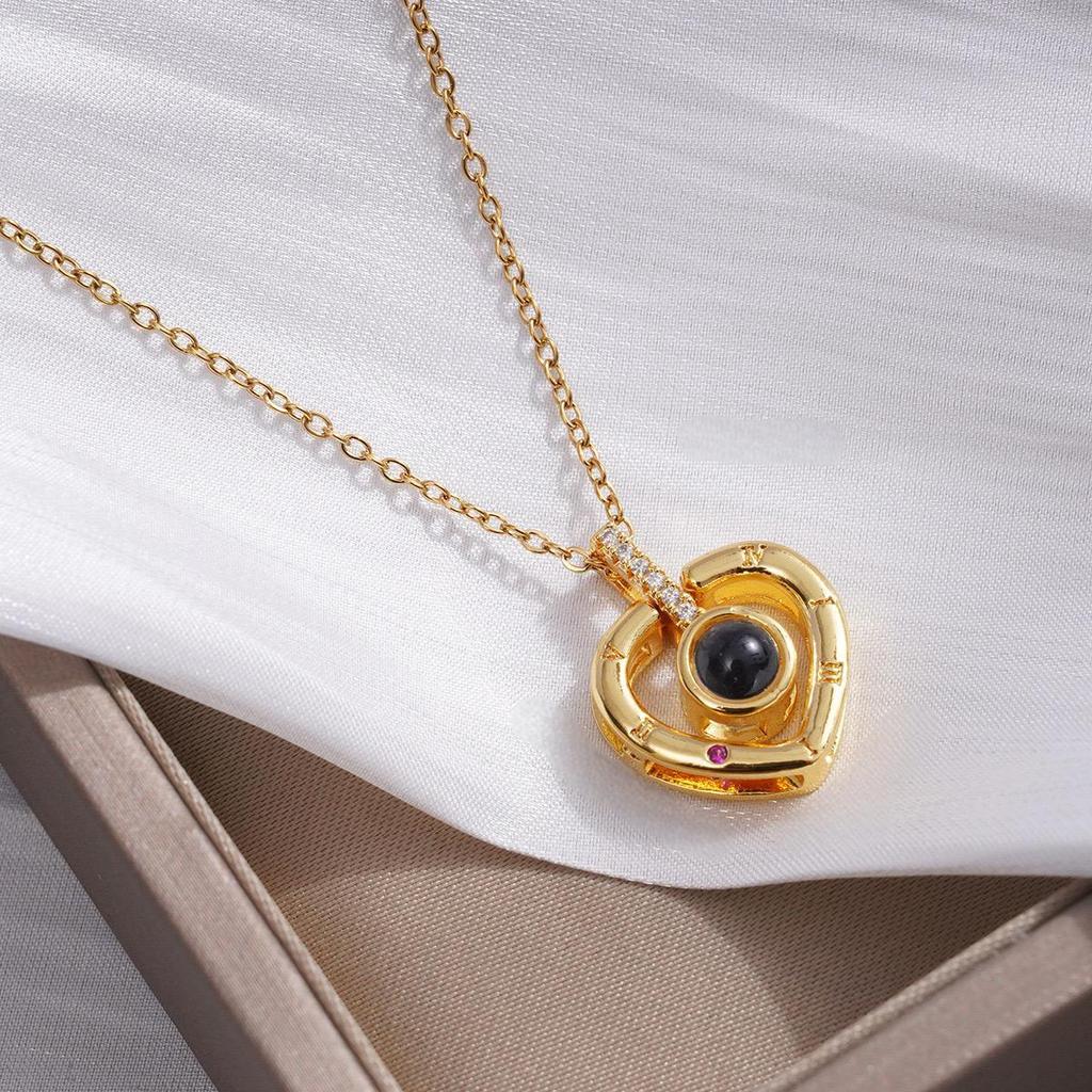 Elegante mehrsprachige Projektionskette 'Ich liebe dich' - Modische, anlaufbeständige Schlüsselbeinkette