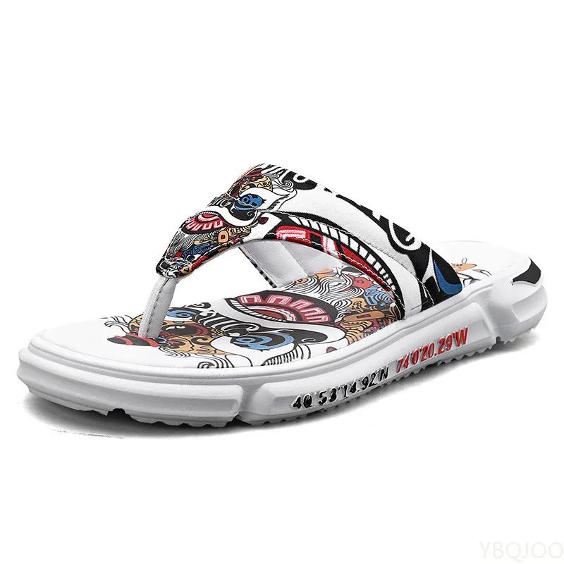 New Men's Slippers Non-slip Wear-resistant Beach Shoes Personalized Embroidery Fashion Men Slippers Outdoor Leisure Sandals
