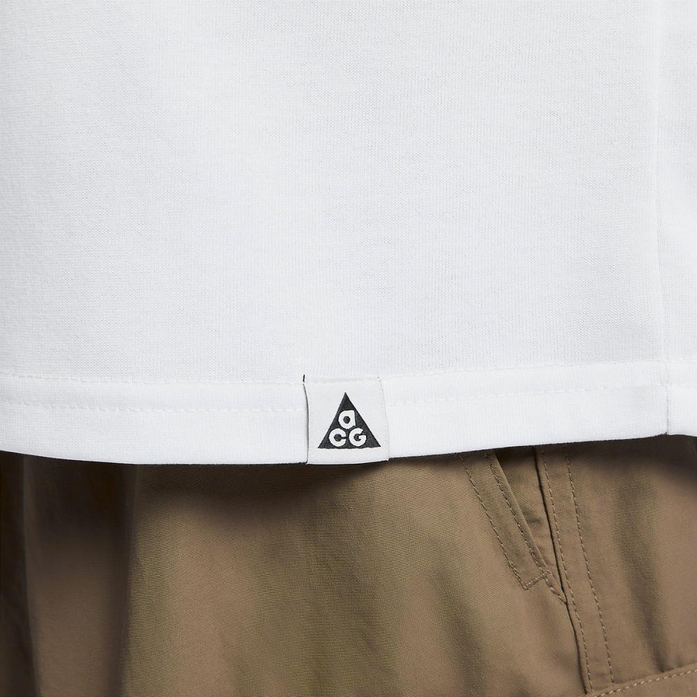 Nike ACG Men's White Casual Crew Neck Short Sleeve T-Shirt