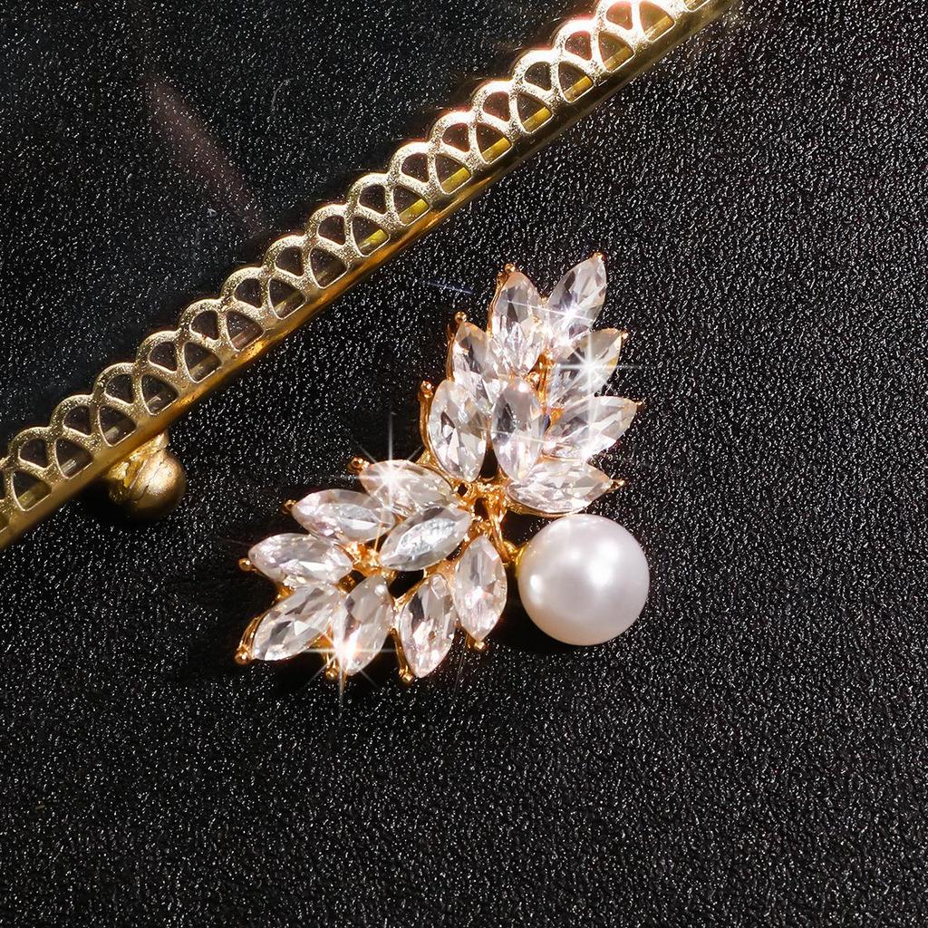 Angel Wings Rhinestone Brooch - Unisex Korean Style Corsage Pin & Clothing Accessory