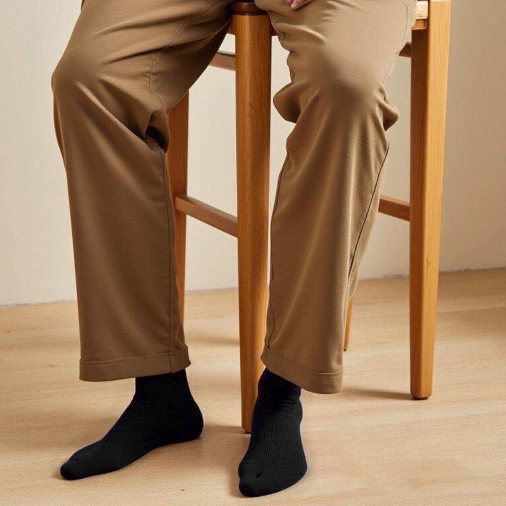 Men's Performance Cotton Thick Pad Sports  Socks Solid Color Sports Quarter Socks