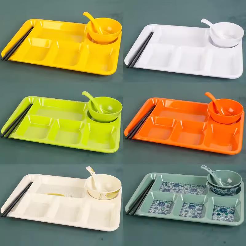 Melamin-Fast-Food-Tablett mit vier Fächern