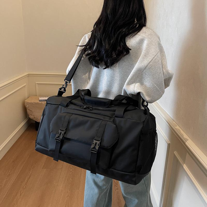 Large capacity sports fitness bag trendy business trip hand luggage dry and wet separation messenger large bag training bag