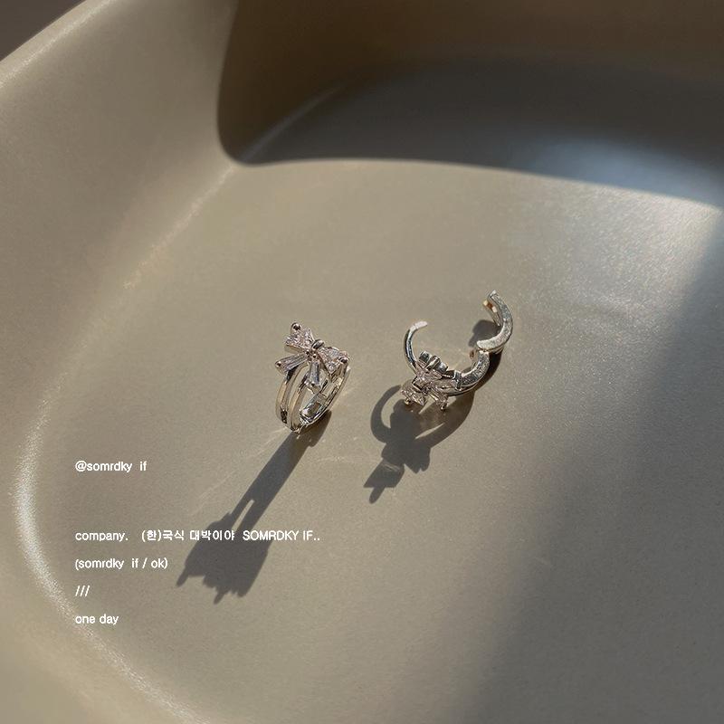 Super flash small butterfly zircon ear buckle women's design earrings, Dongdaemun trendy ears, Korea
