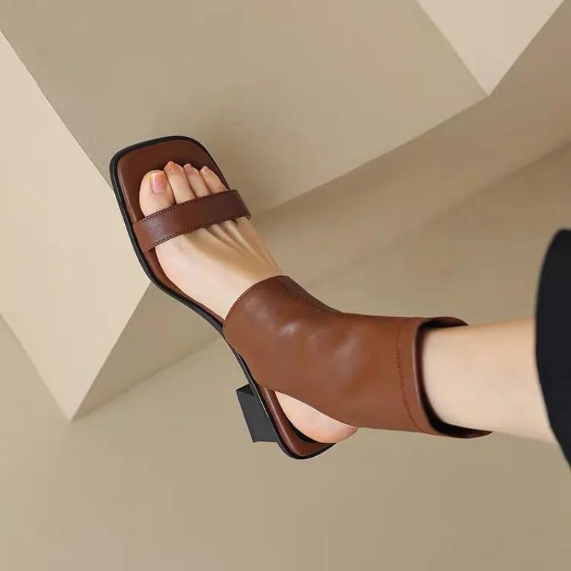 Designer Sandals Women New Roman Style Solid Color Women's Summer Square Toe Thick Heel Open Toe Slip-on High Top Sandals