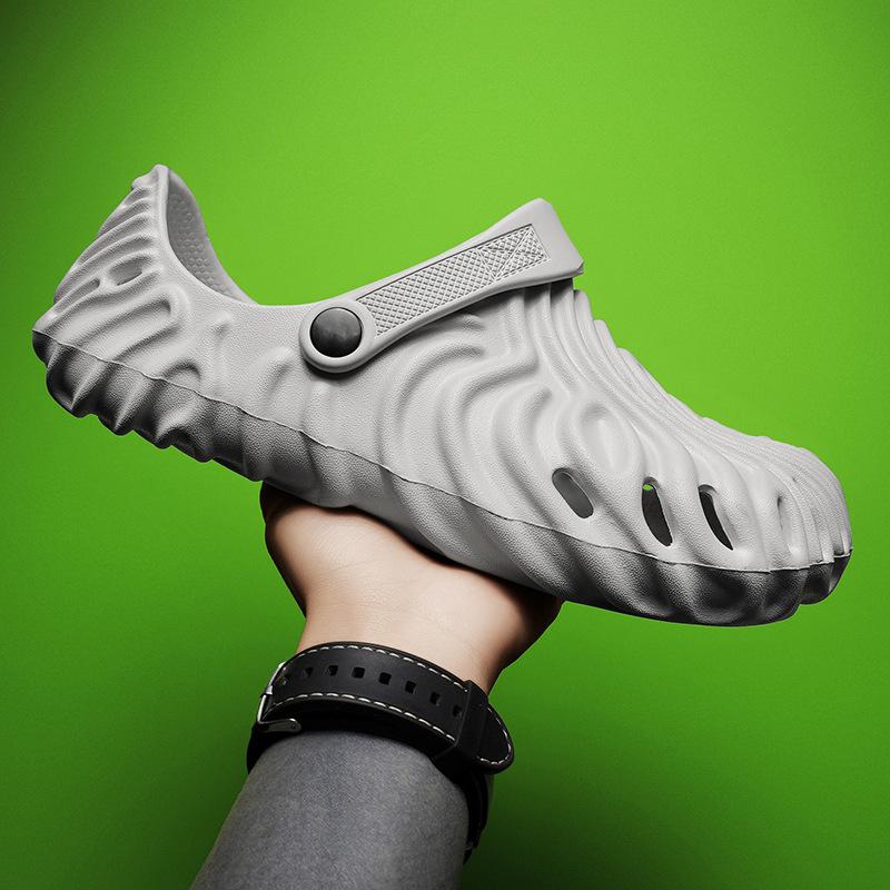 Large size ultra-light couple's fingerprint hole shoes new summer bag head cool slippers beach half slippers dual-purpose