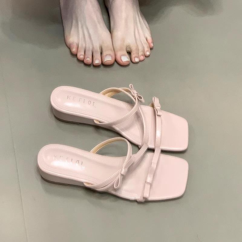 Sommer 2025 Keilabsatzschuhe Oberbekleidung Französisch rosa Rock kleine coole Hausschuhe Sandalen Fee mit zarter Schleife