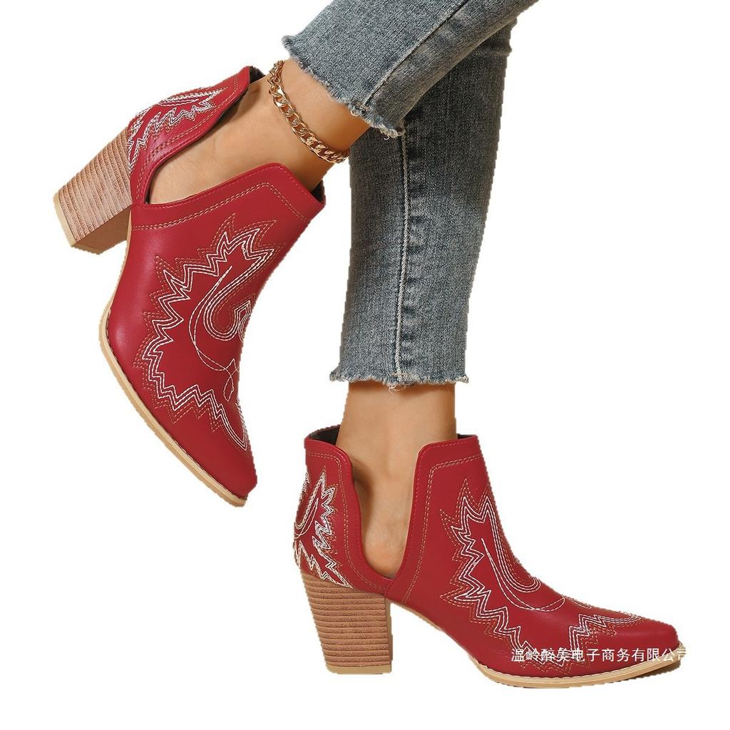 V-mouth short tube pointed Martin boots European and American foreign trade large size embroidered women's western cattle and naked thick heel C