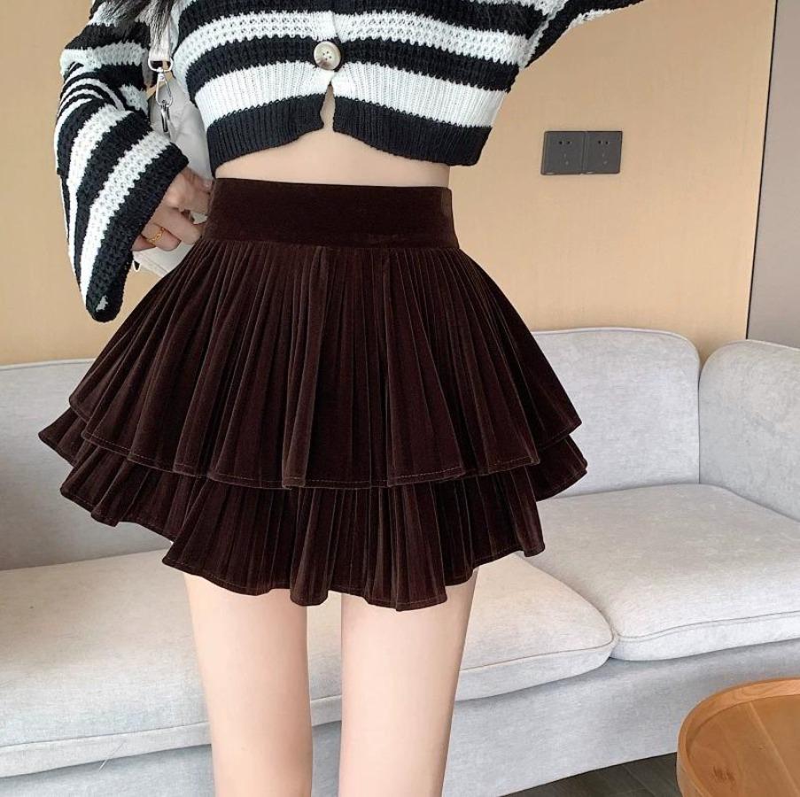 Милая мини-юбка для женщин — фото 5