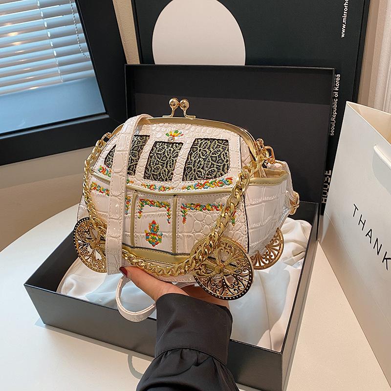 

bags personality funny creative car bag bag ladies 2025 new European and American fashion chain shoulder crossbody bag червоний