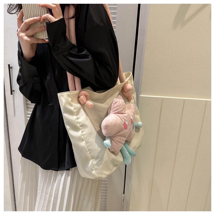 Chic Large-Capacity Handbag 2024 Spring/Summer Star Tote Trend