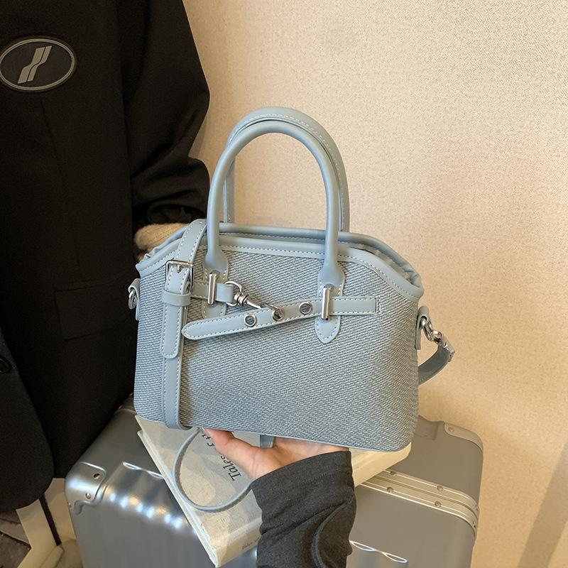 

High-end niche bag women s summer versatile 2025 new fashion messenger bag women s Korean version portable tote bag синий