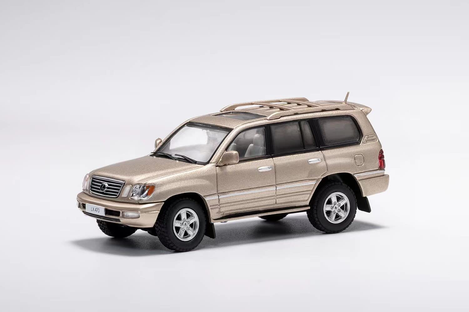

Продукты Gaincorp LEXUS LX470 CYGNUS Золотое готовое изделие 1/64 (LHD)