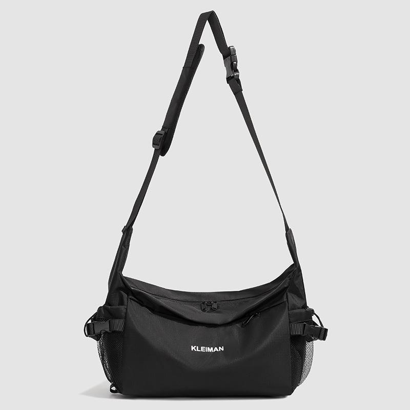 

New fashionable large-capacity shoulder bag casual nylon messenger bag casual student outdoor cycling bag women чёрный