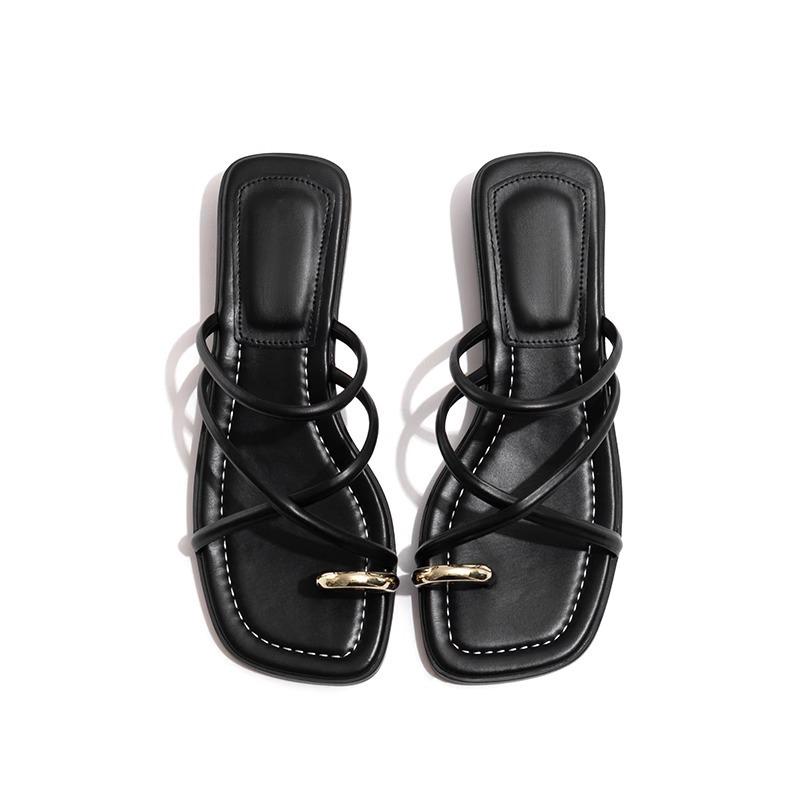 New Sandals Fashionable Summer Versatile Women's Shoes Non Slip Soft Bottom Luxury Flat Sandals Casual Retro Daily Slippers 2026