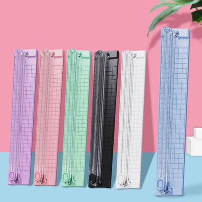 Pappersskärare med exakt gradering Bärbar exakt A4 tvåvägsskärning Scrapbook Trimmer Enkelt bladbyte