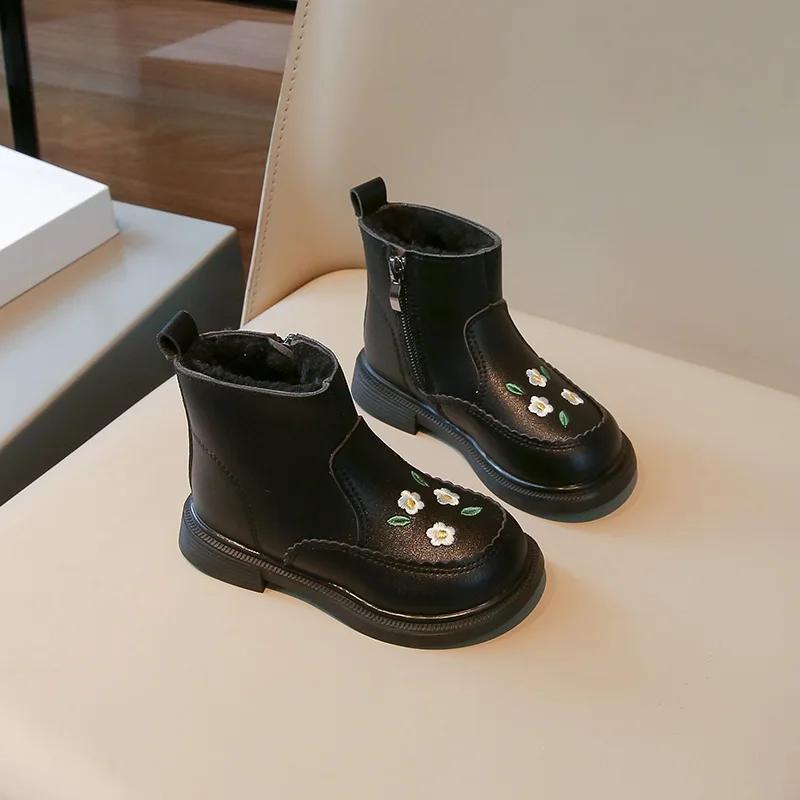 New Girls Boots for Winter Sweet Children Embroidered Princess Ankle Boots Fashion Warm Plush Kids Causal Cotton Boots Versatile