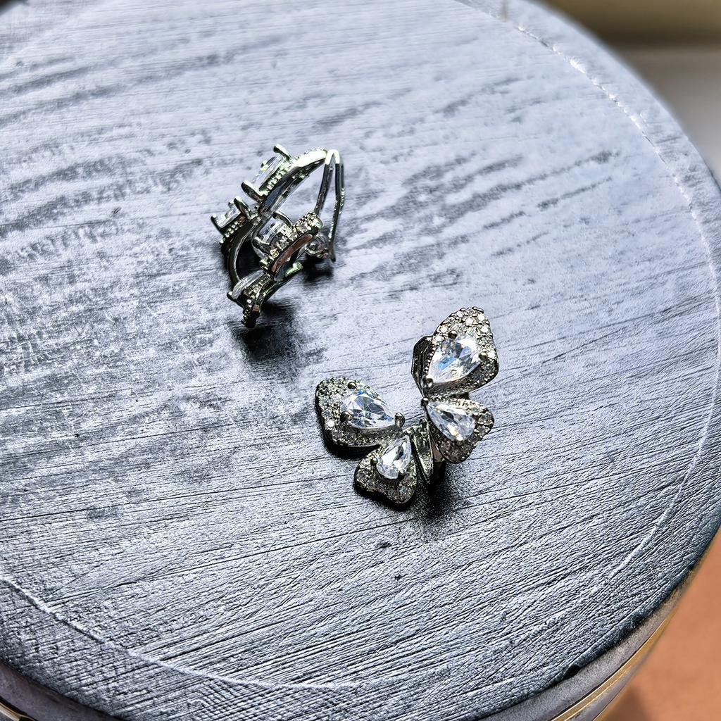 Light Luxury Niche Zirconia Butterfly Earrings Summer Senior Sense of Unique Earrings Female Design Sense of Cold Style Temperament Earrings