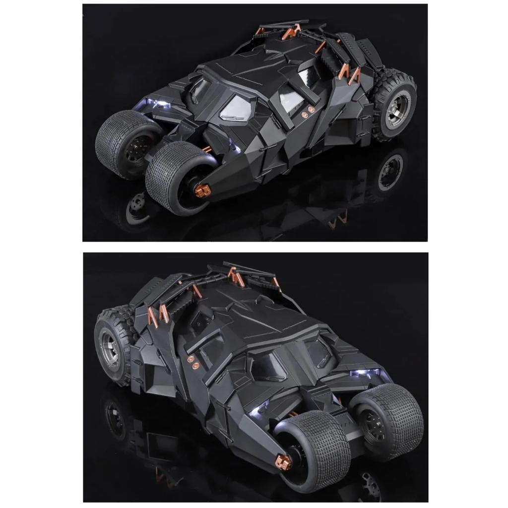 1/18 Classic Movie Car 2008 Bat-mobile Alloy Bat Sports Car Model Diecast Metal Race Combat Vehicles Model Sound Light Kids Gifts
