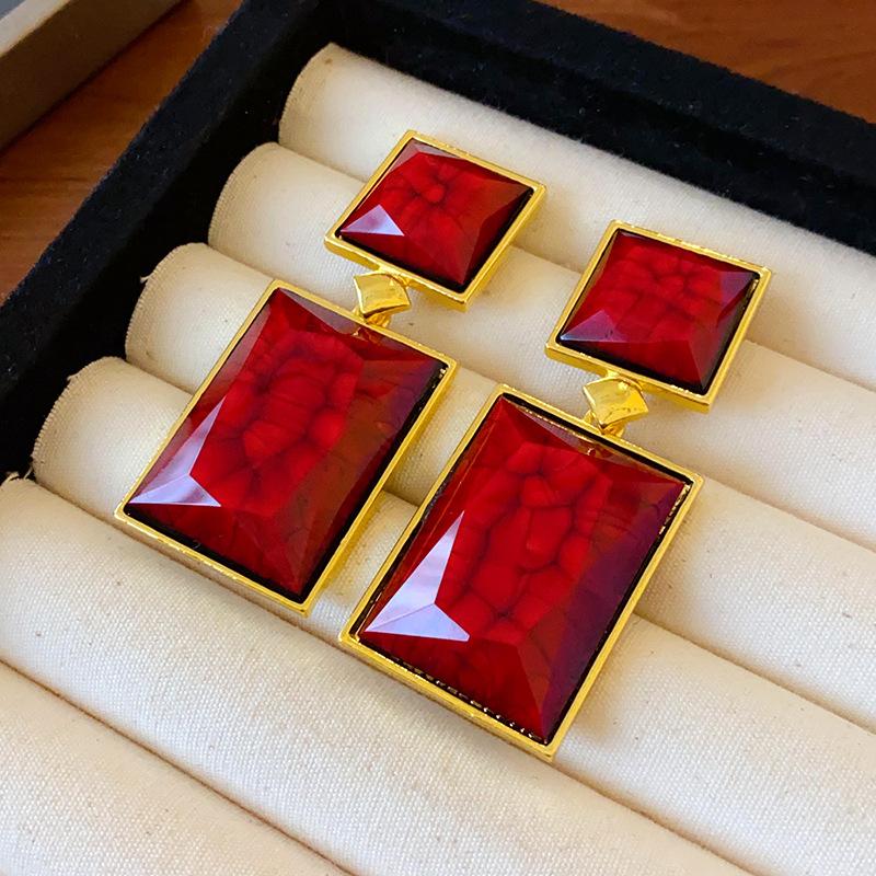 

Vintage medieval silver needle square geometric earrings retro court style earrings fashion exaggerated earrings women