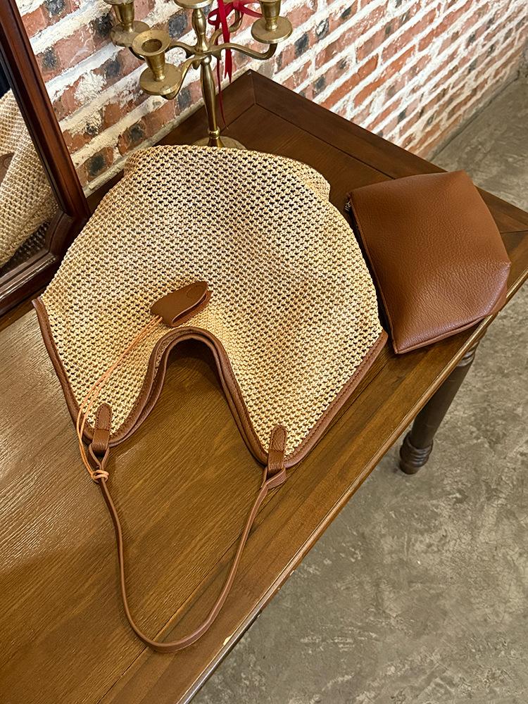 2025 новая плетеная сумка-тоут большой вместимости женская летняя универсальная сумка-подмышка для通勤, ленивая повседневная сумка через плечо