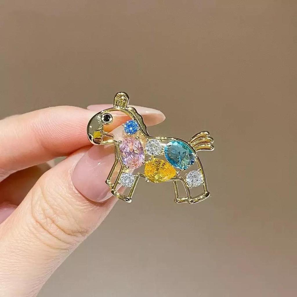 Dopamine Color Rhinestone Zodiac Brooch for Small Horse - Stylish, Versatile High-End Pin for Windbreakers and Fashion