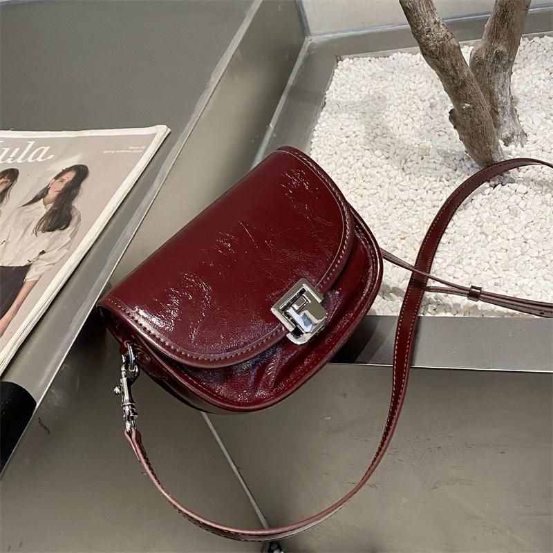 

Mini Genuine Leather Crossbody Bag for Woman Shell Oilwax Cow Leather Handbag Fashiable Ladies Cowhide Shoulder or Sling Bag