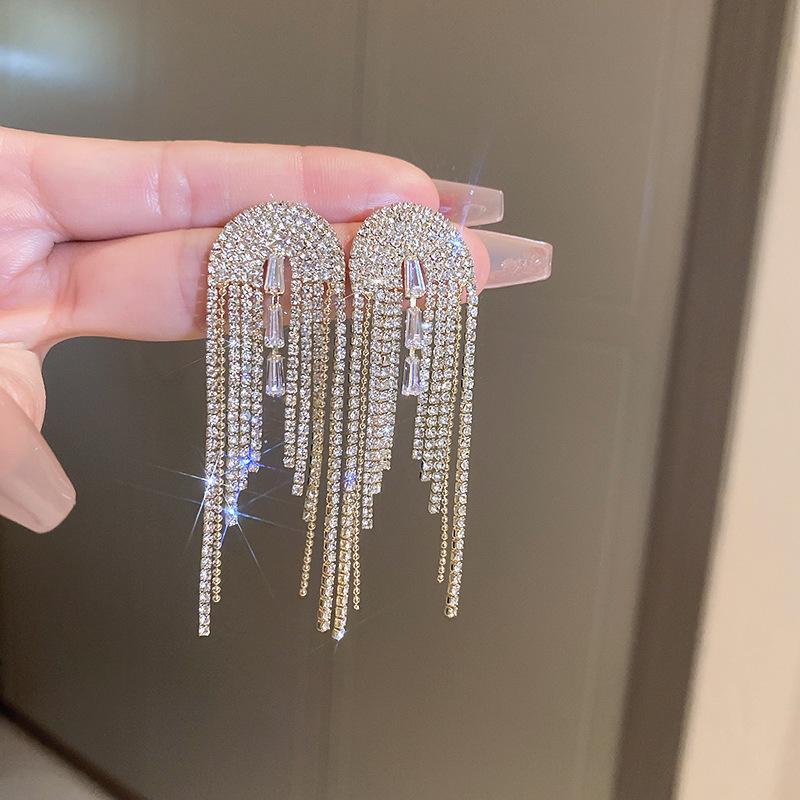 Kolczyki z frędzlami z liści cyrkonii Silver Needle: Wykwintna Moda, Lekka Luksusowa Wisząca Biżuteria.