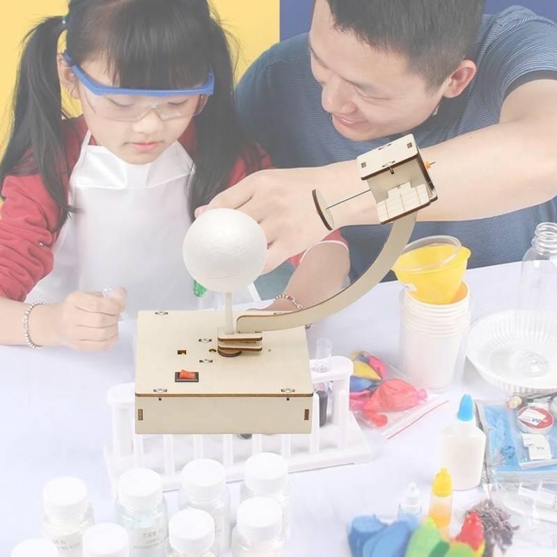 Fa barkács űrtávlat műhold modell tudományos oktatójáték gyerekeknek STEM kísérleti órára