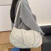 Quilted Travel Bag for Women Cute Floral Weekend Bag with Zipper Large Cotton Gym Bag Portable Workout Grocery Pouch