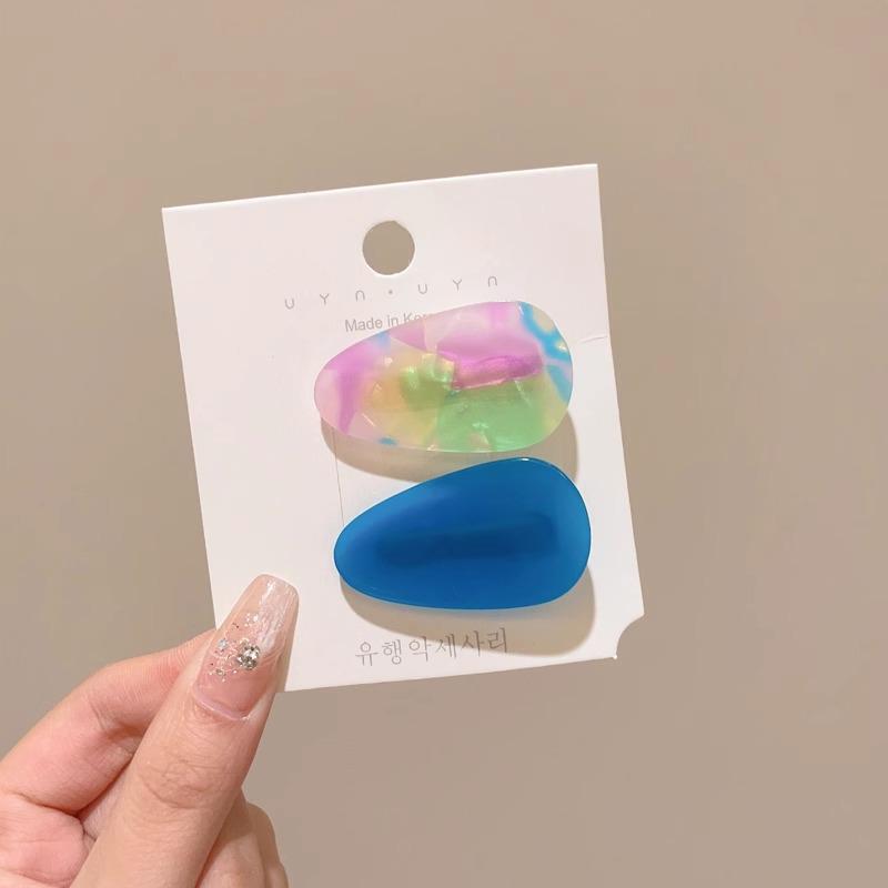 Pink Dopamine Hair Clip: Y2K Seamless Round Hairpin - Cute Small Side Clip for Women’s Bangs