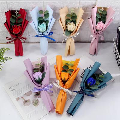 Decorațiuni pentru casă – Flori decorative şi coroane de flori