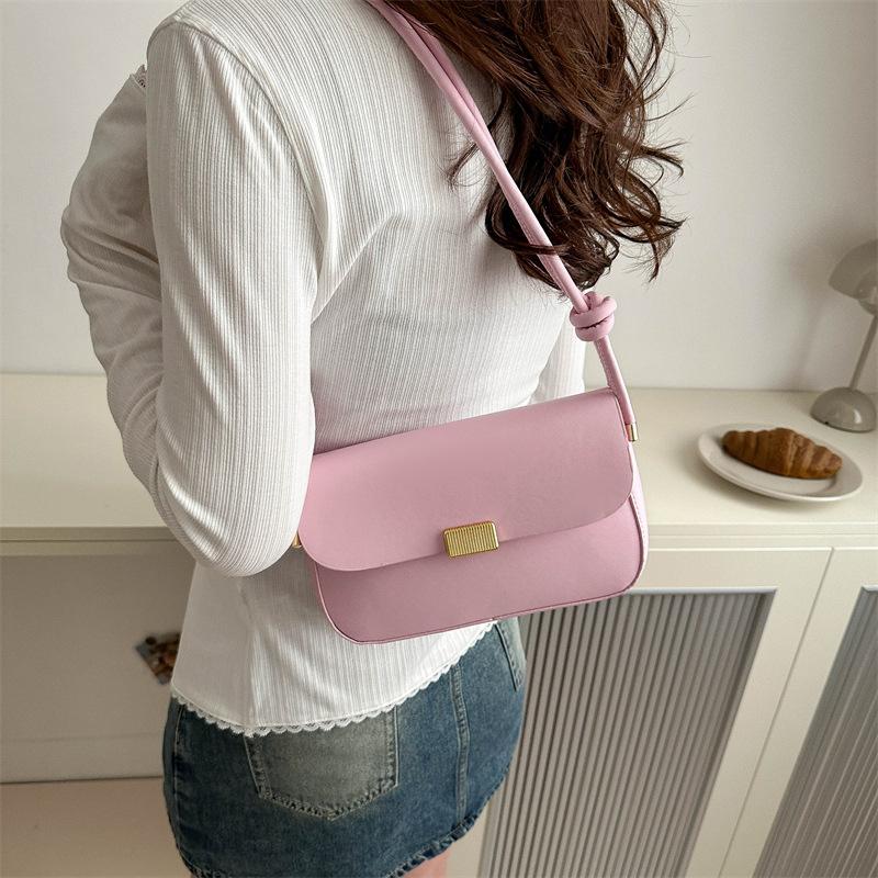 New Fashionable and Fashionable Locks Fresh Solid Color Trendy Texture One-shoulder Armpit Small Square Women's Bag