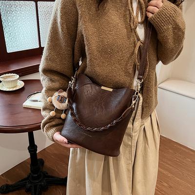 Niche Design Sense Woven Portable Bucket Bag Messenger Bag 2025 New Model This Year Popular Versatile Texture Small Bag