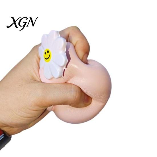 Slow Rebound Stress Ball Slow-Rising Butt Peach Squeeze Toy with Smile Flower Soft PU Shaped Fidget for Relief Cute Decompression Gadget Kids Adults