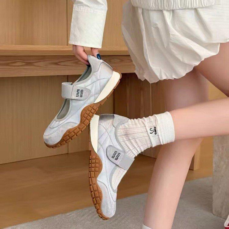 

MIUMIU~ Korean versatile casual sports shoes women s Velcro soft leather thick-soled round head commuting Mary Jane shoes 40 светло-серый
