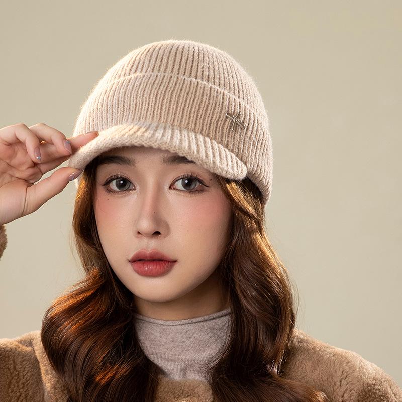 

Зимняя шерстяная шапка, модная, универсальная, с бархатной вязкой, бейсбольная кепка, теплая, с маленьким лицом, для женщин one size хаки